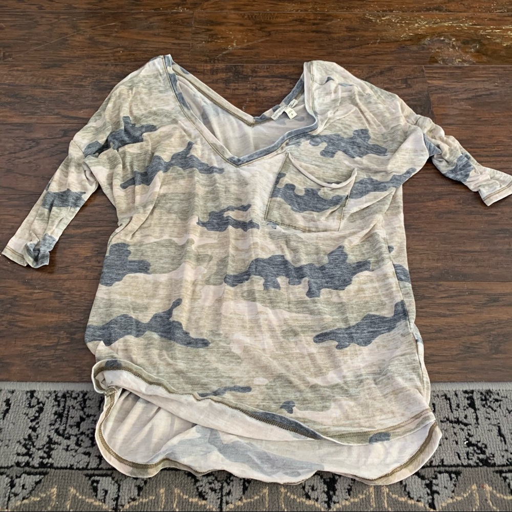CAMO TEE